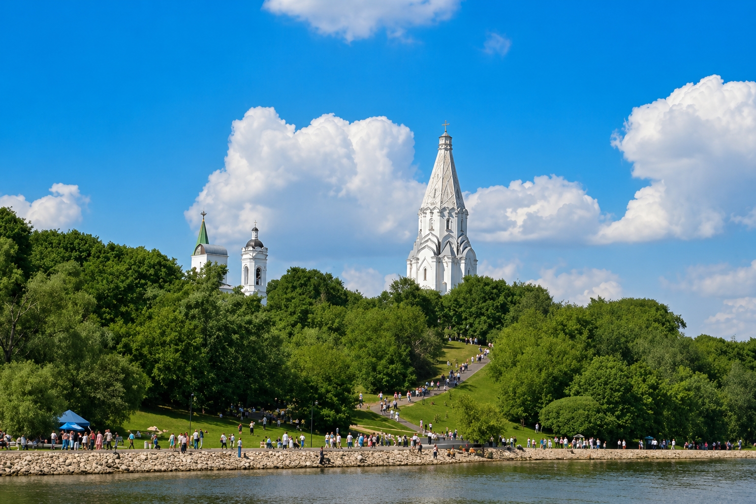 Летняя и осенняя ярмарка меда в Коломенском
