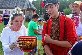 «День открытия музея пчеловодства в ЭТНОМИРЕ»